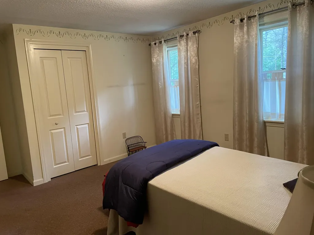 46 Friar Tuck Way Wolfeboro NH 03894
