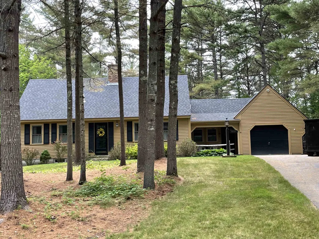 46 Friar Tuck Way Wolfeboro NH 03894