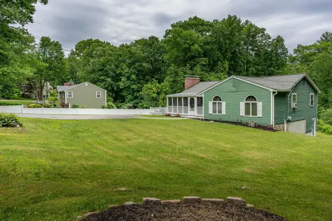 35 Stark Road Derry NH 03038