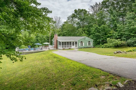 35 Stark Road Derry NH 03038