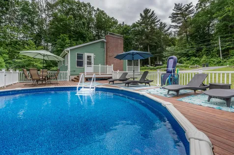 35 Stark Road Derry NH 03038