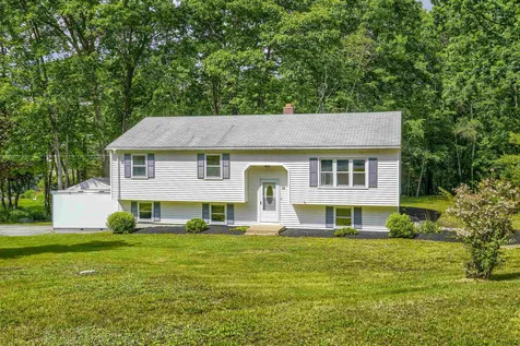 15 Joanne Drive Hooksett NH 03106