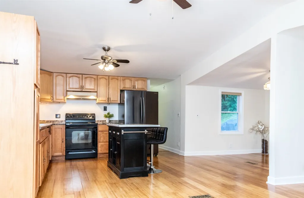 3 Slippery Rock Drive North Hampton NH 03862