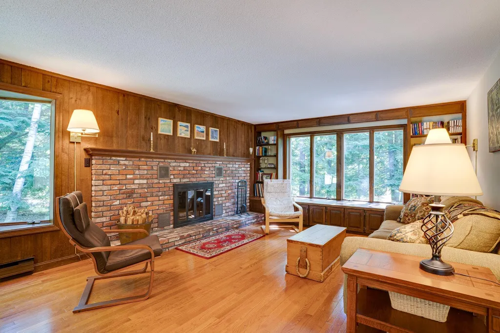 3 Greenleaf Drive Exeter NH 03833