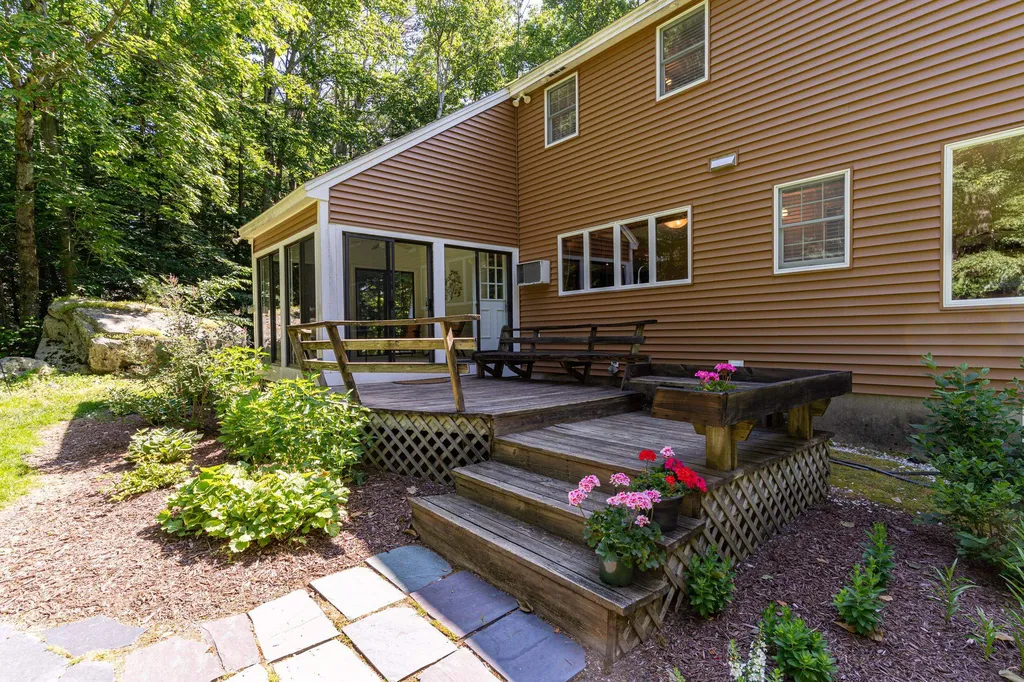 3 Greenleaf Drive Exeter NH 03833