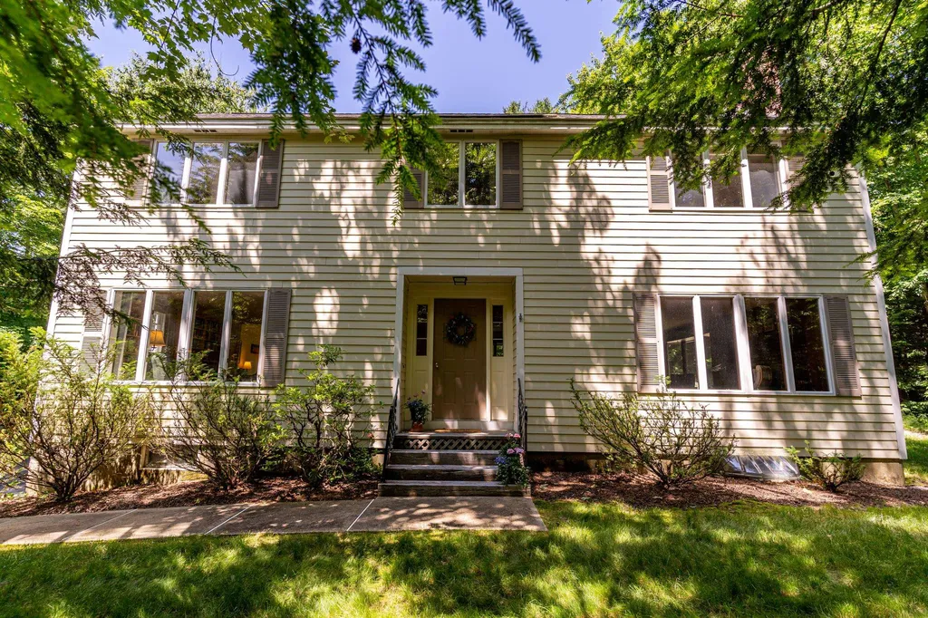 3 Greenleaf Drive Exeter NH 03833