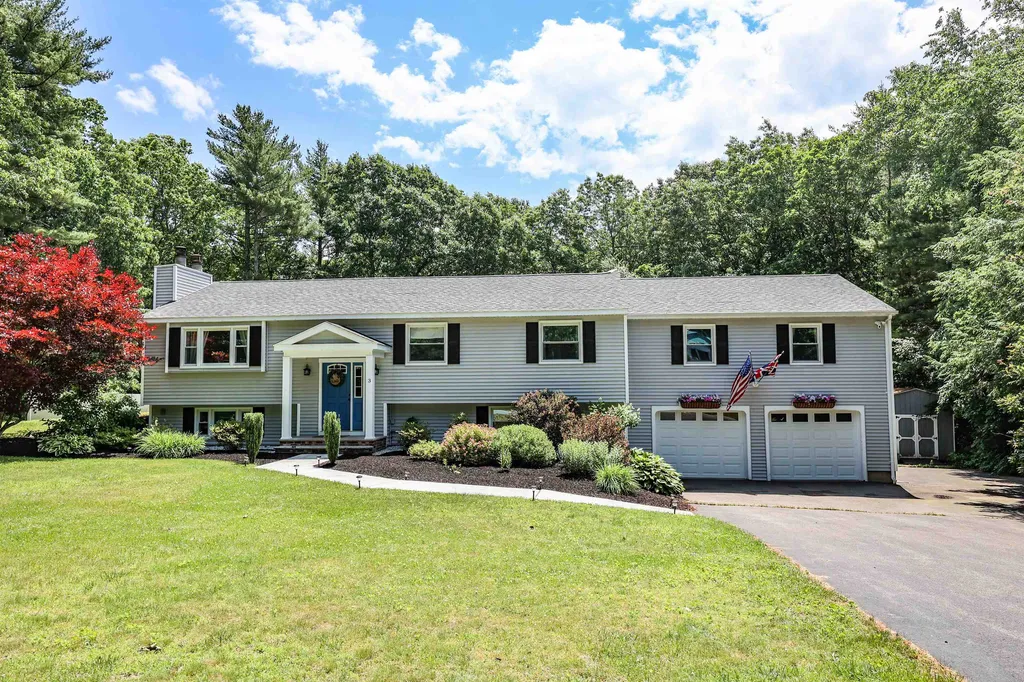3 Maxwell Drive Derry NH 03038