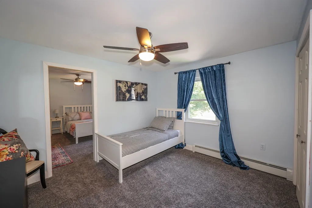 3 Maxwell Drive Derry NH 03038