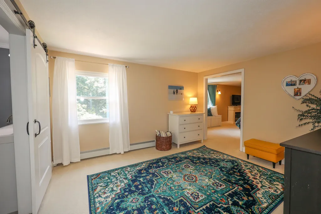 3 Maxwell Drive Derry NH 03038