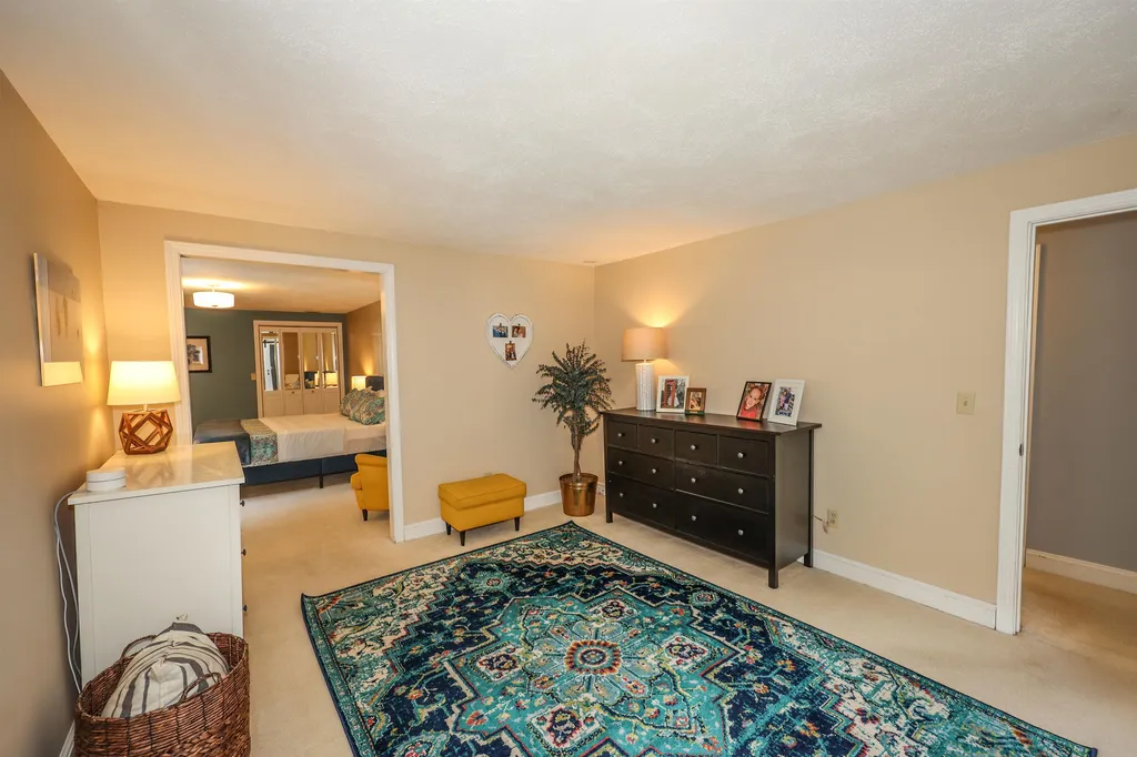 3 Maxwell Drive Derry NH 03038