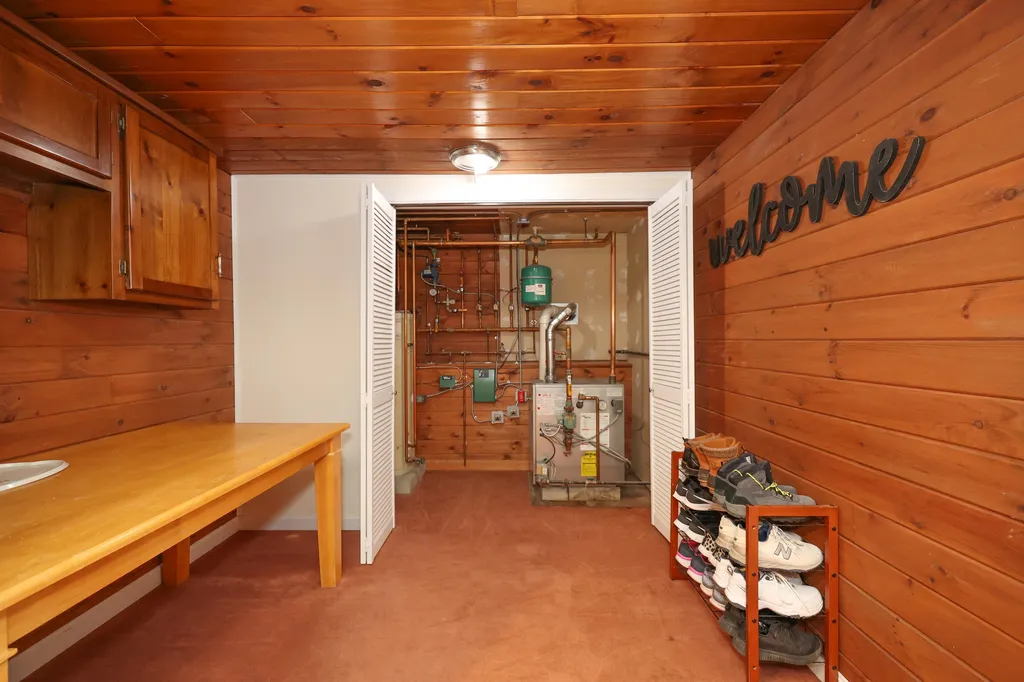 3 Maxwell Drive Derry NH 03038