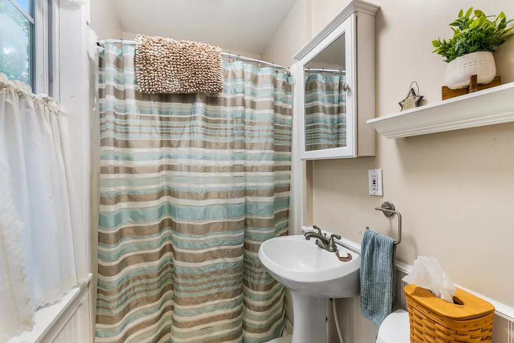14 Summit Road Newport NH 03773