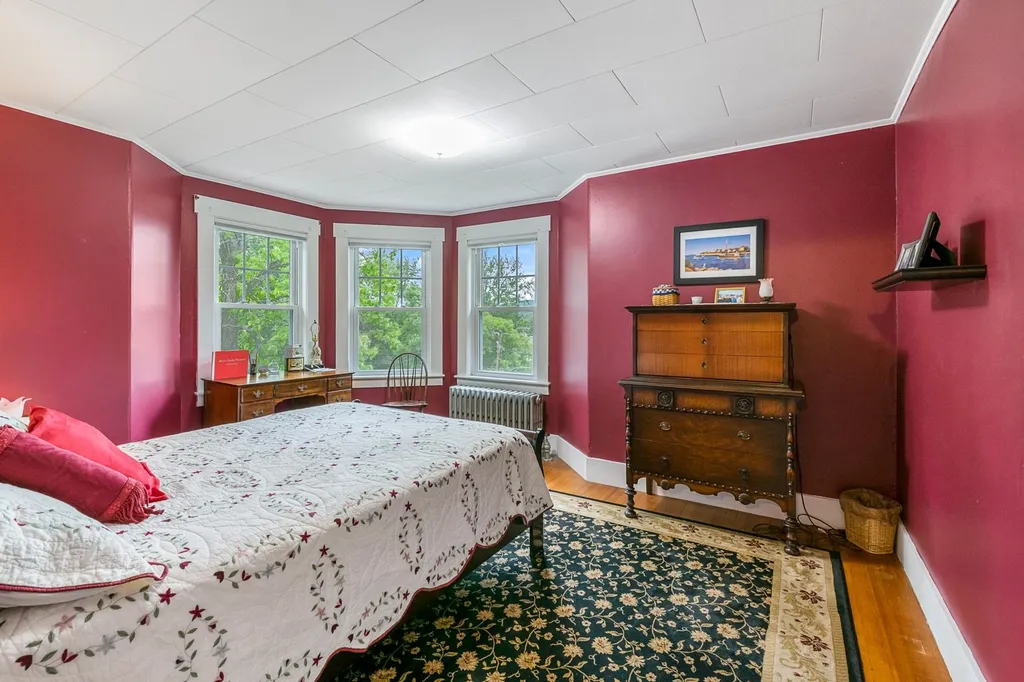 14 Summit Road Newport NH 03773