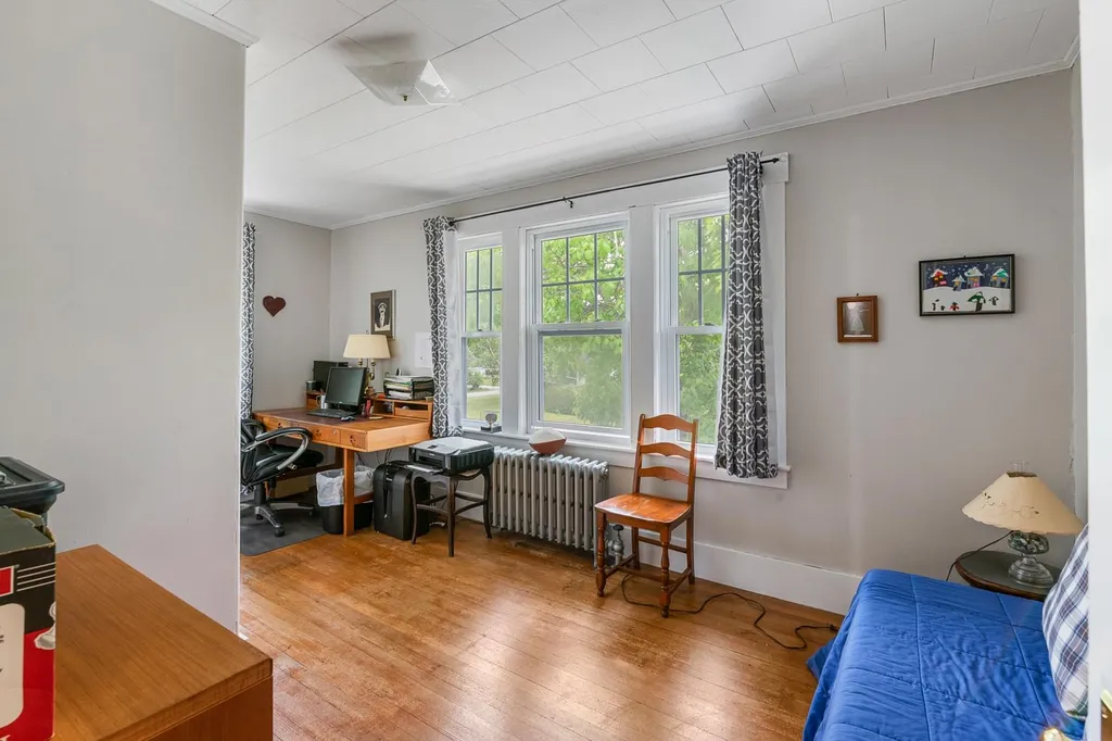 14 Summit Road Newport NH 03773