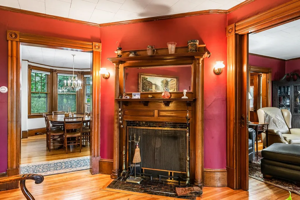 14 Summit Road Newport NH 03773