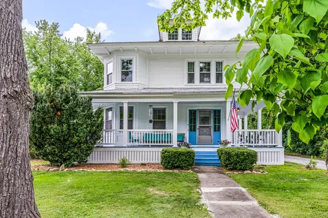 14 Summit Road Newport NH 03773