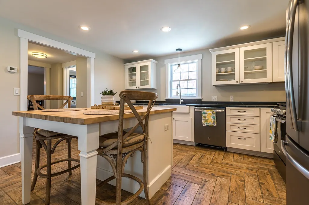 1157 West Woodstock Road Woodstock VT 05091
