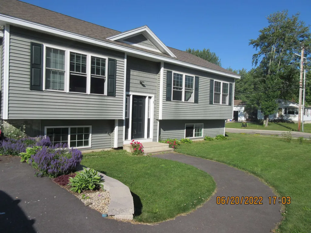 1 Carole Court Rochester NH 03868