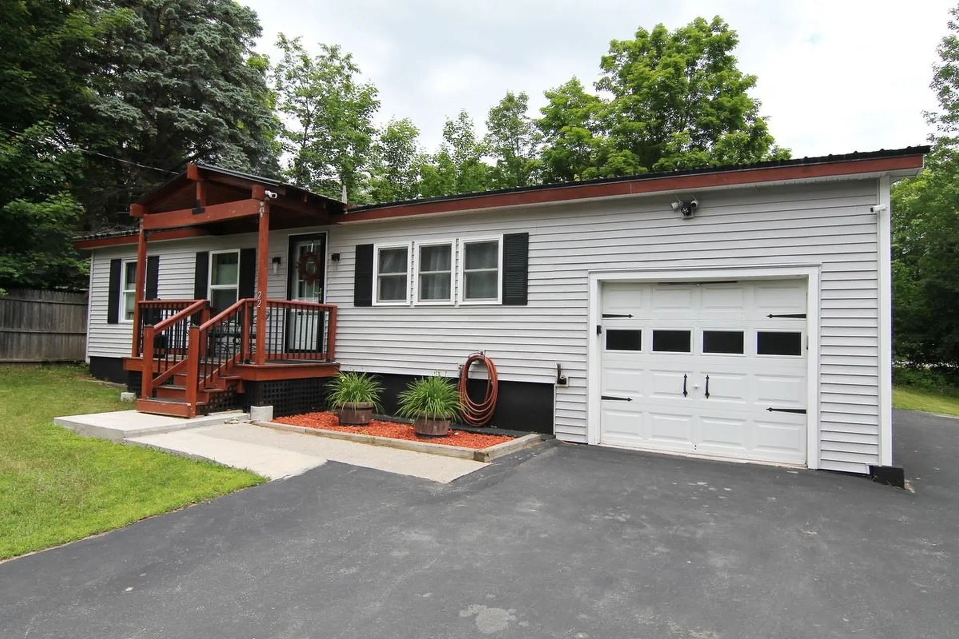 22 Franklin Street Lincoln NH 03251