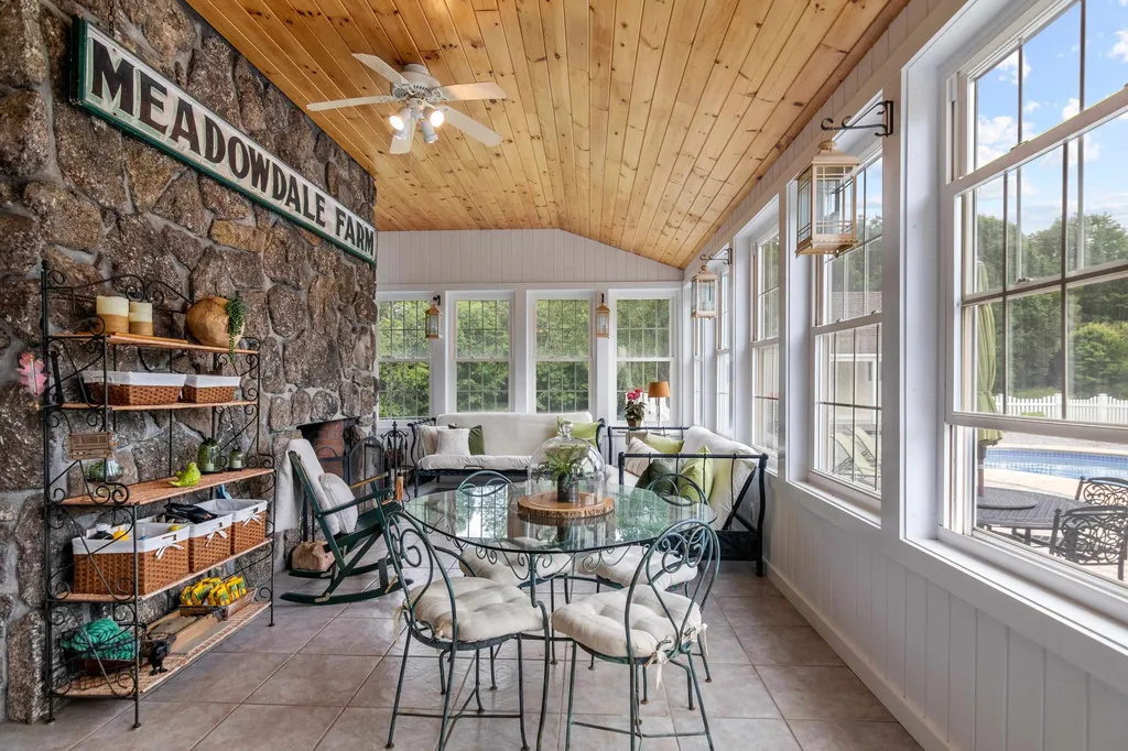 15 Flintlock Farm Road Dunbarton NH 03046