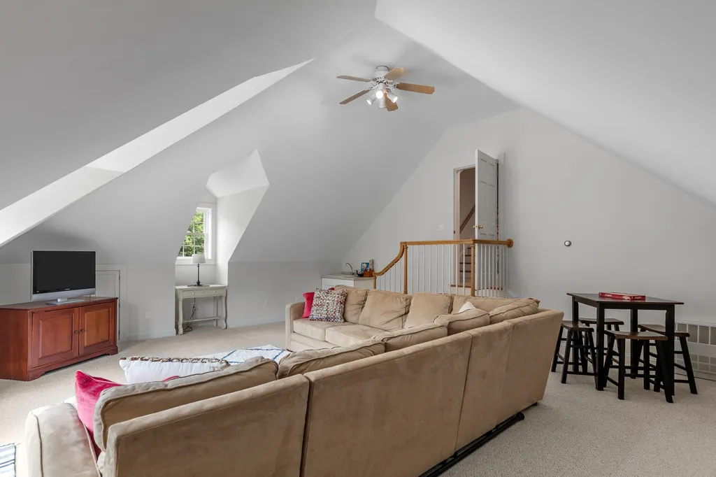 15 Flintlock Farm Road Dunbarton NH 03046