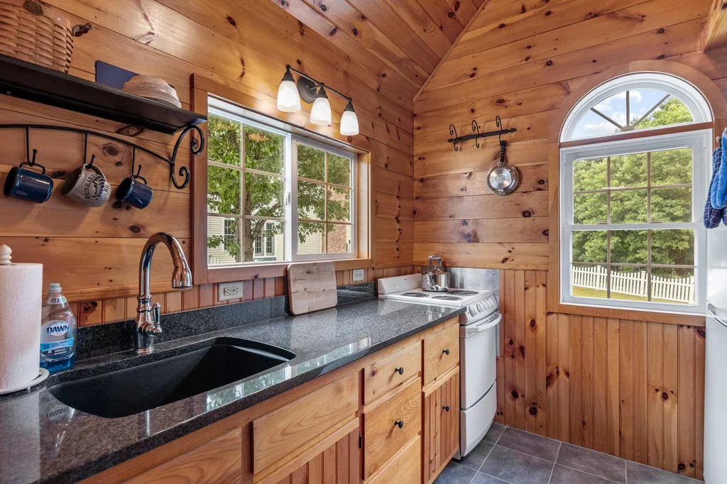 15 Flintlock Farm Road Dunbarton NH 03046