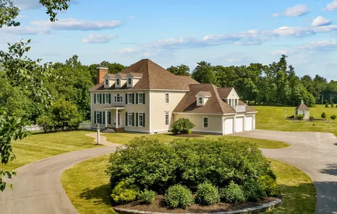 15 Flintlock Farm Road Dunbarton NH 03046
