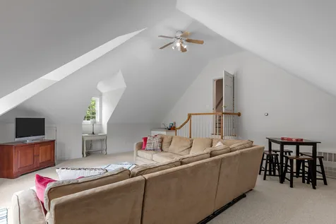15 Flintlock Farm Road Dunbarton NH 03046