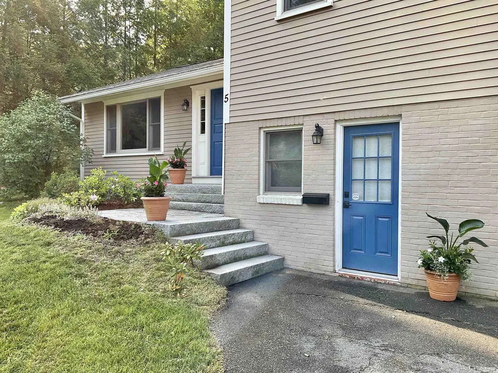 5 Fairview Avenue Hanover NH 03755