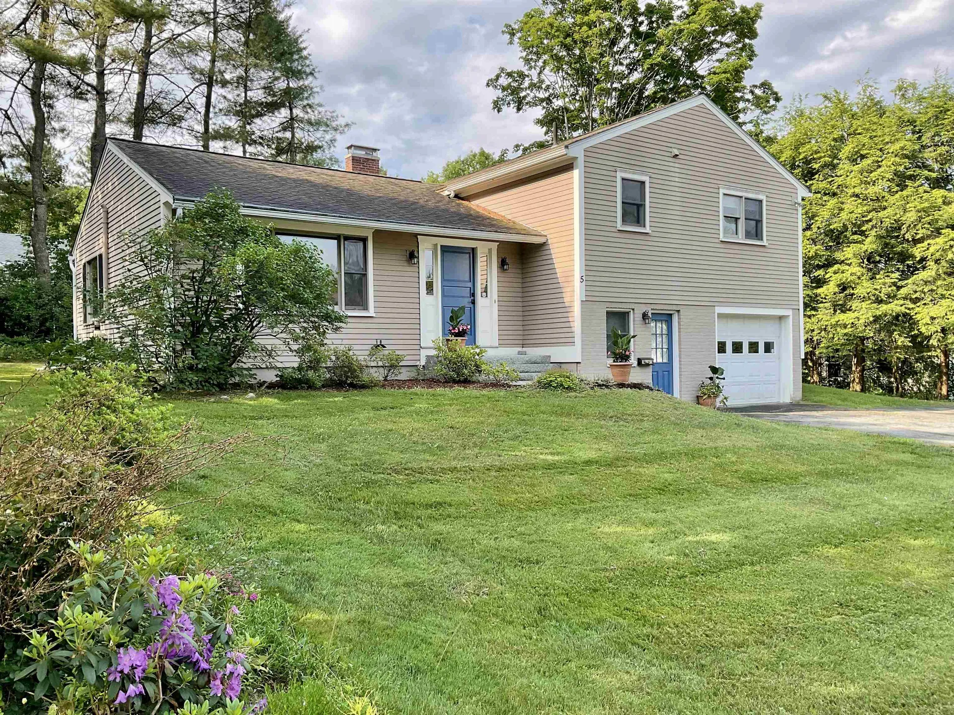 5 Fairview Avenue Hanover NH 03755