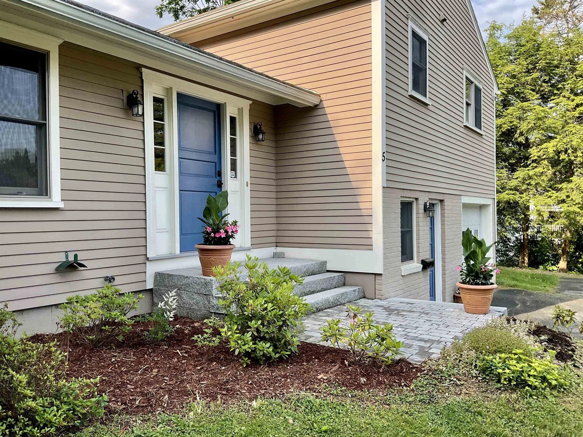 5 Fairview Avenue Hanover NH 03755