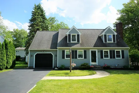 287 Holt Avenue Manchester NH 03109