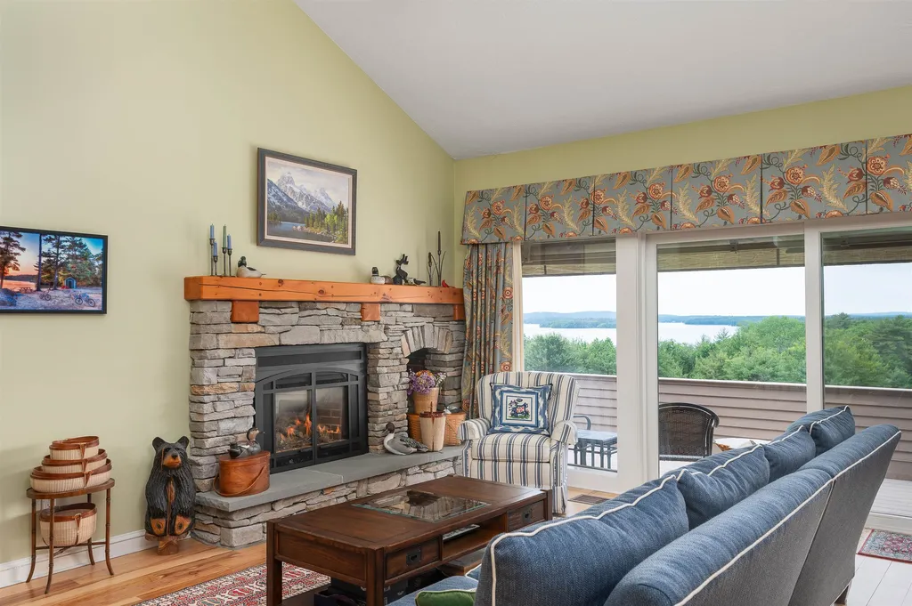 8 Topside Road Moultonborough NH 03254