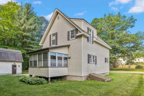 8 Fair Street Franklin NH 03235