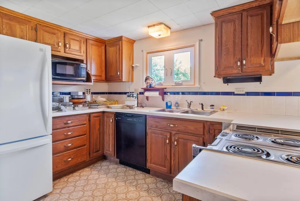 3 Hayward Road Plainfield NH 03781