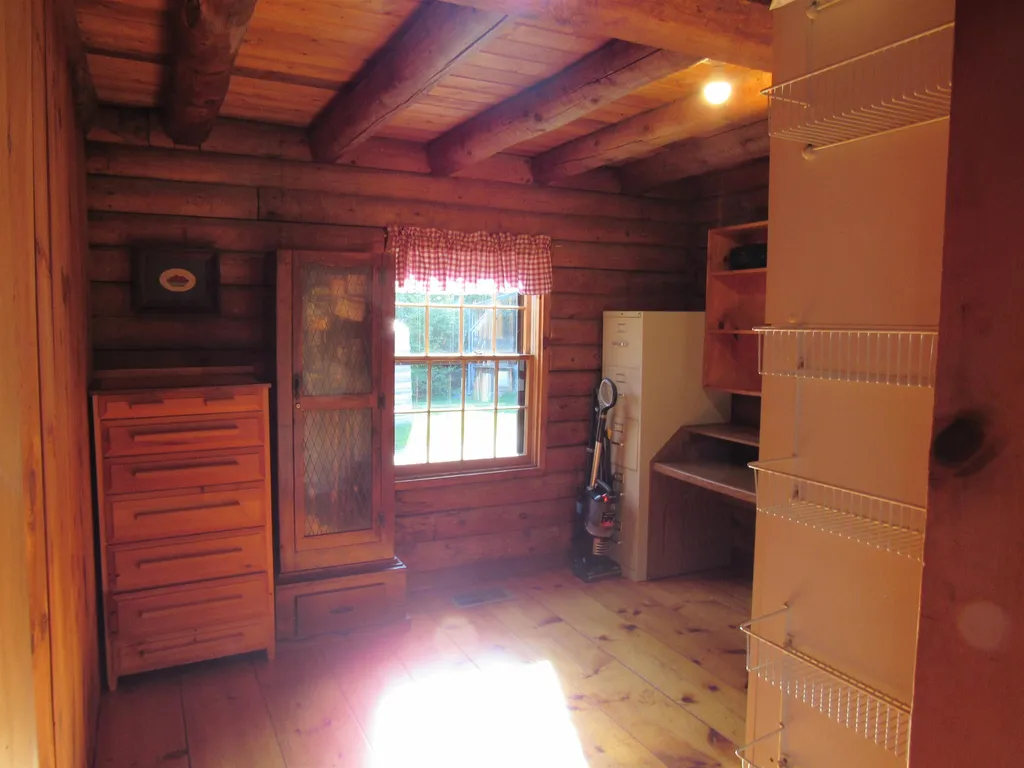 31 Oak Drive Gilsum NH 03448