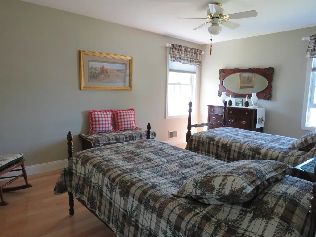 14 Iroquois Lane Bridgewater NH 03222