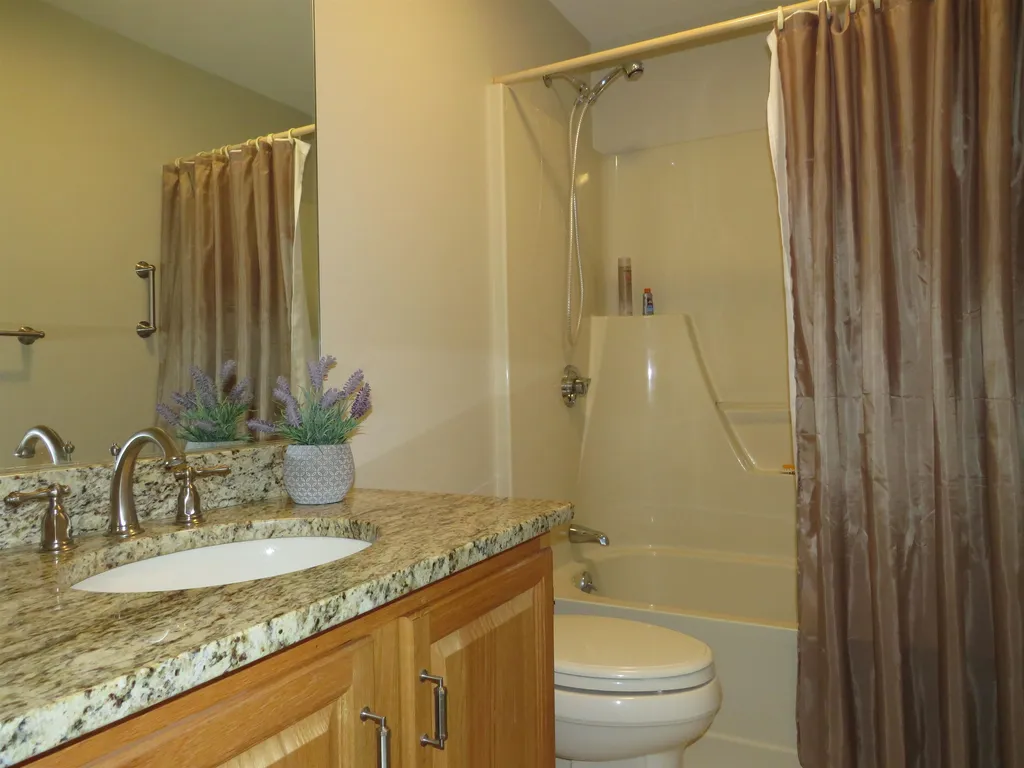 14 Iroquois Lane Bridgewater NH 03222