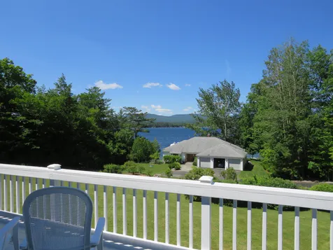 14 Iroquois Lane Bridgewater NH 03222
