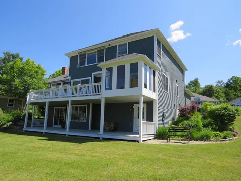 14 Iroquois Lane Bridgewater NH 03222