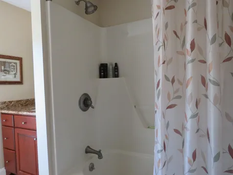 14 Iroquois Lane Bridgewater NH 03222
