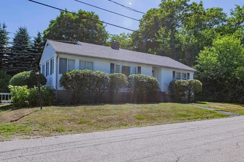 18 Baker Avenue Rye NH 03870