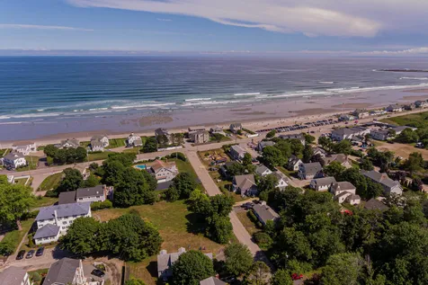 18 Baker Avenue Rye NH 03870
