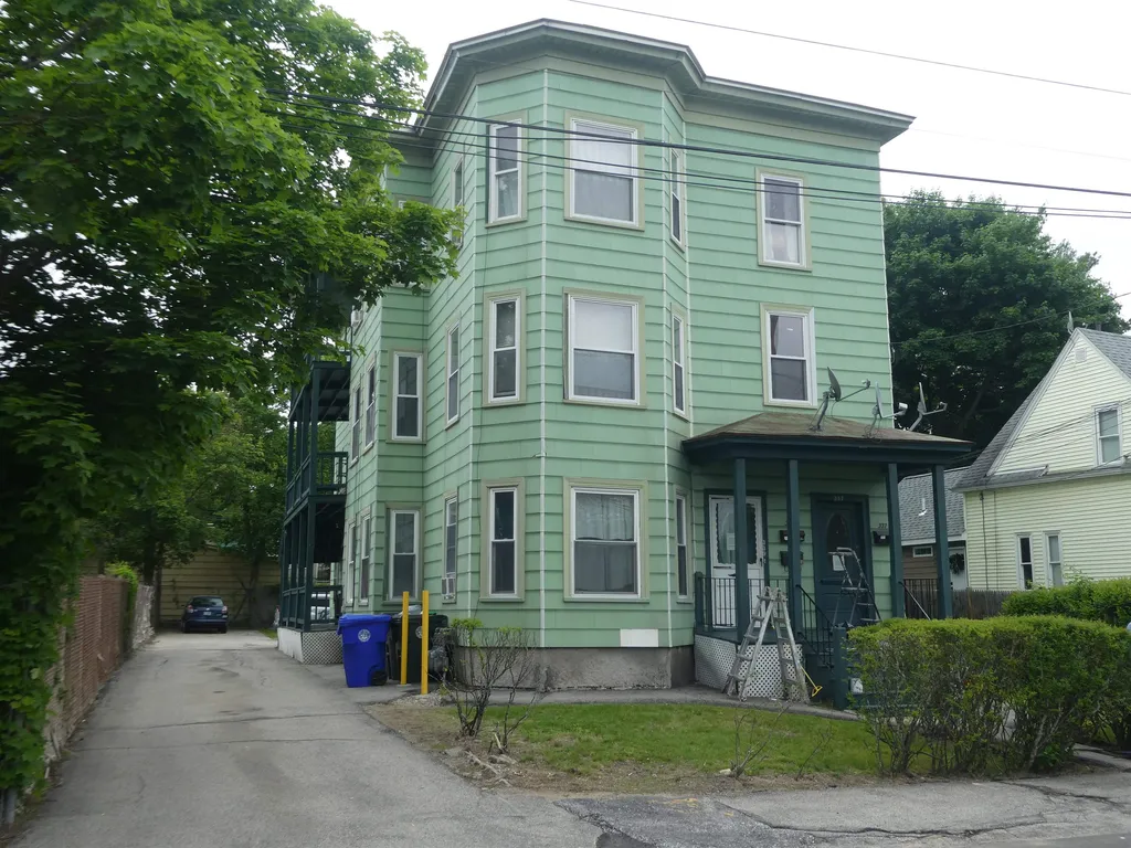337 Knowlton Street Manchester NH 03103-2860