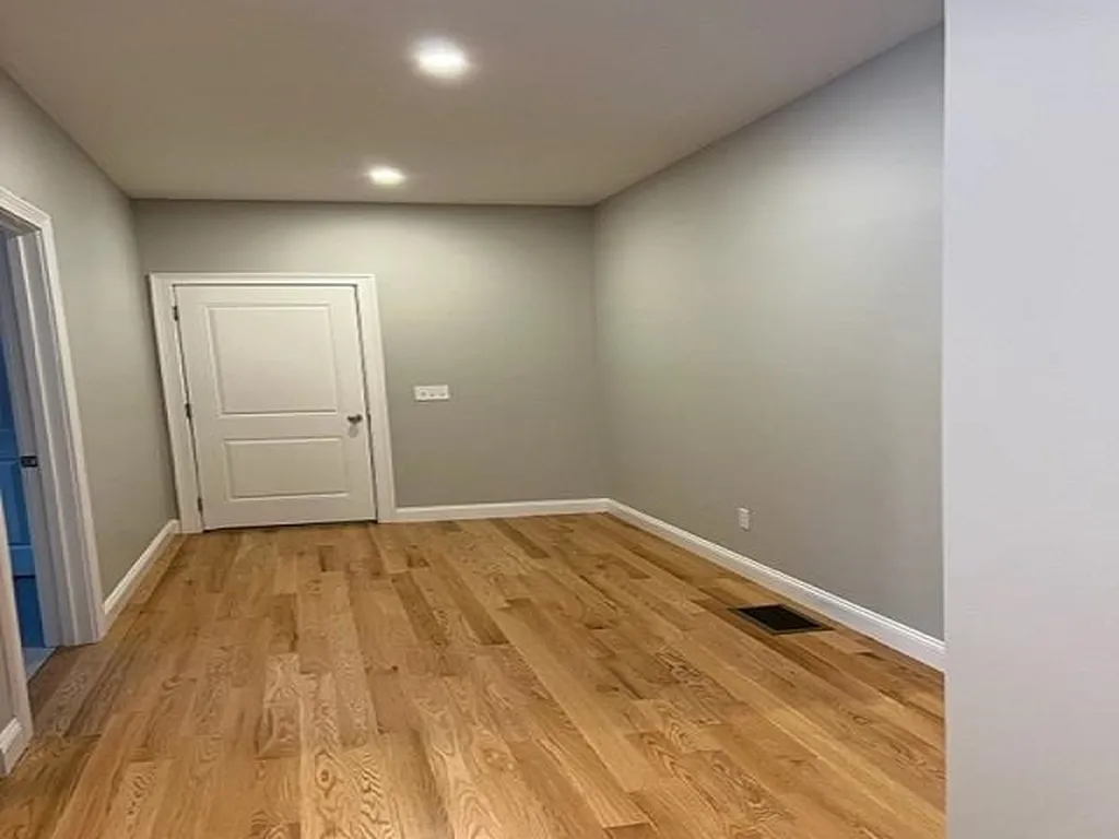 250 Broad Street Hollis NH 03049