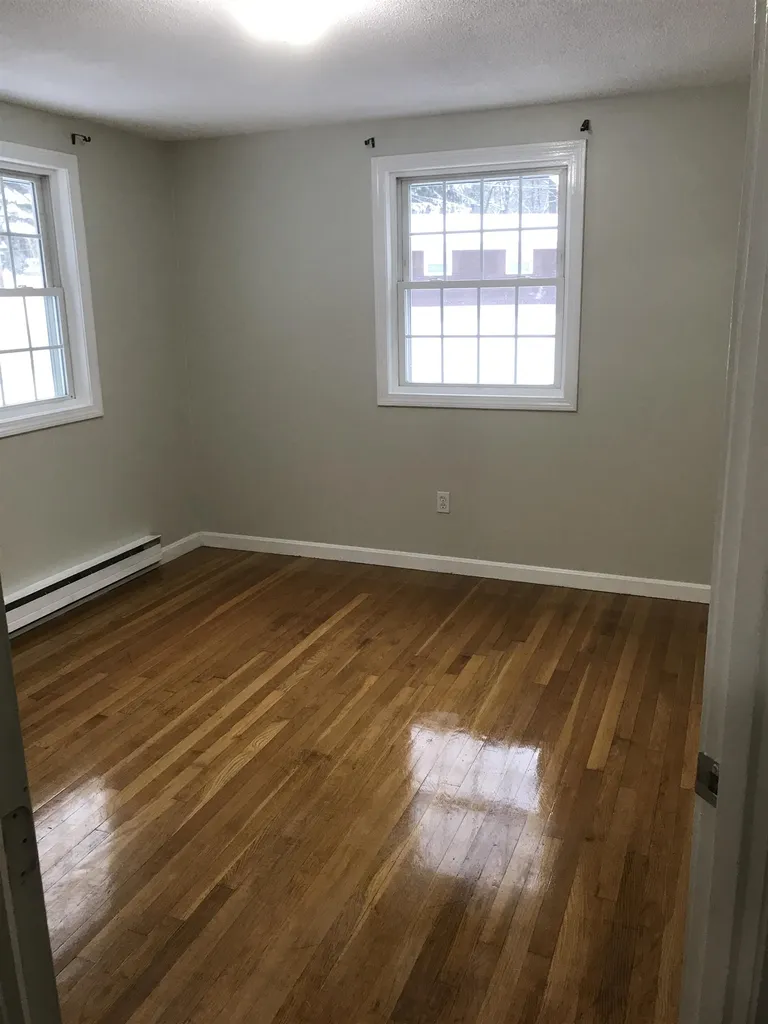 1 Hummingbird Lane Hooksett NH 03106