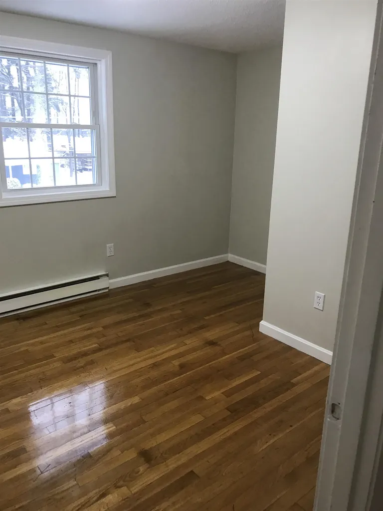 1 Hummingbird Lane Hooksett NH 03106