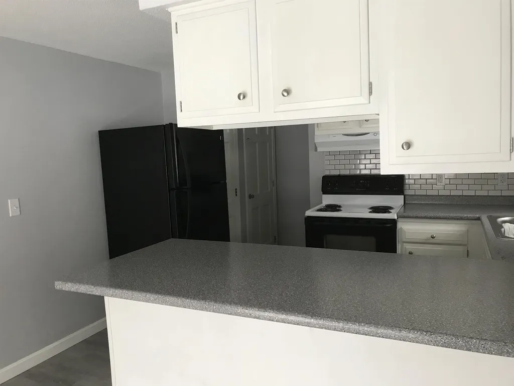 1 Hummingbird Lane Hooksett NH 03106