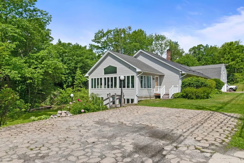 9 Payne Road Lebanon NH 03766