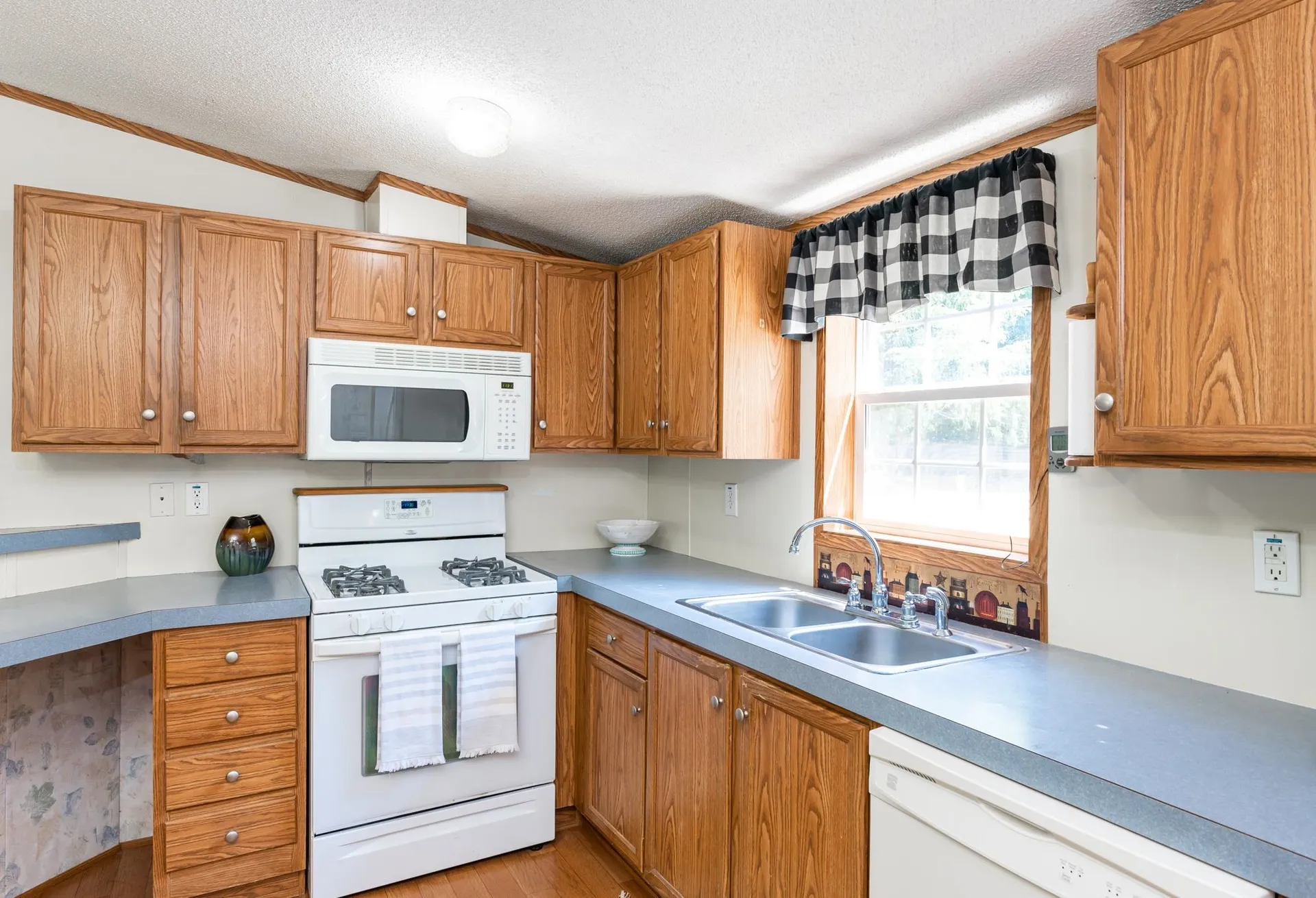 17 True Road Seabrook NH 03874